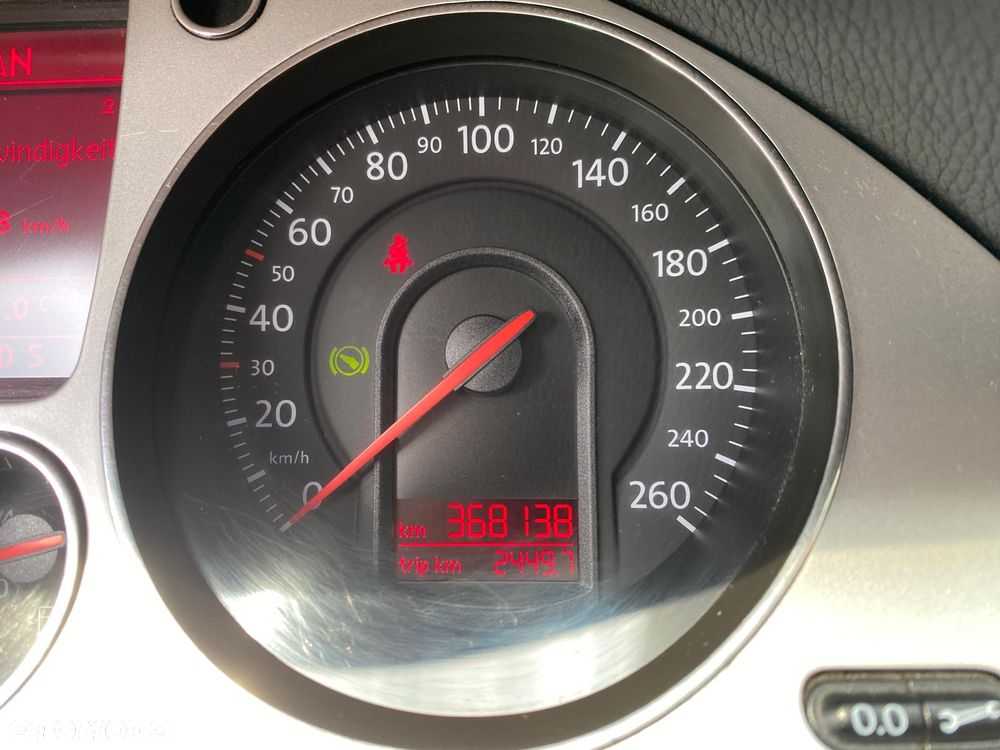 Volkswagen Passat 2.0 TDI DPF DSG Comfortline - 19