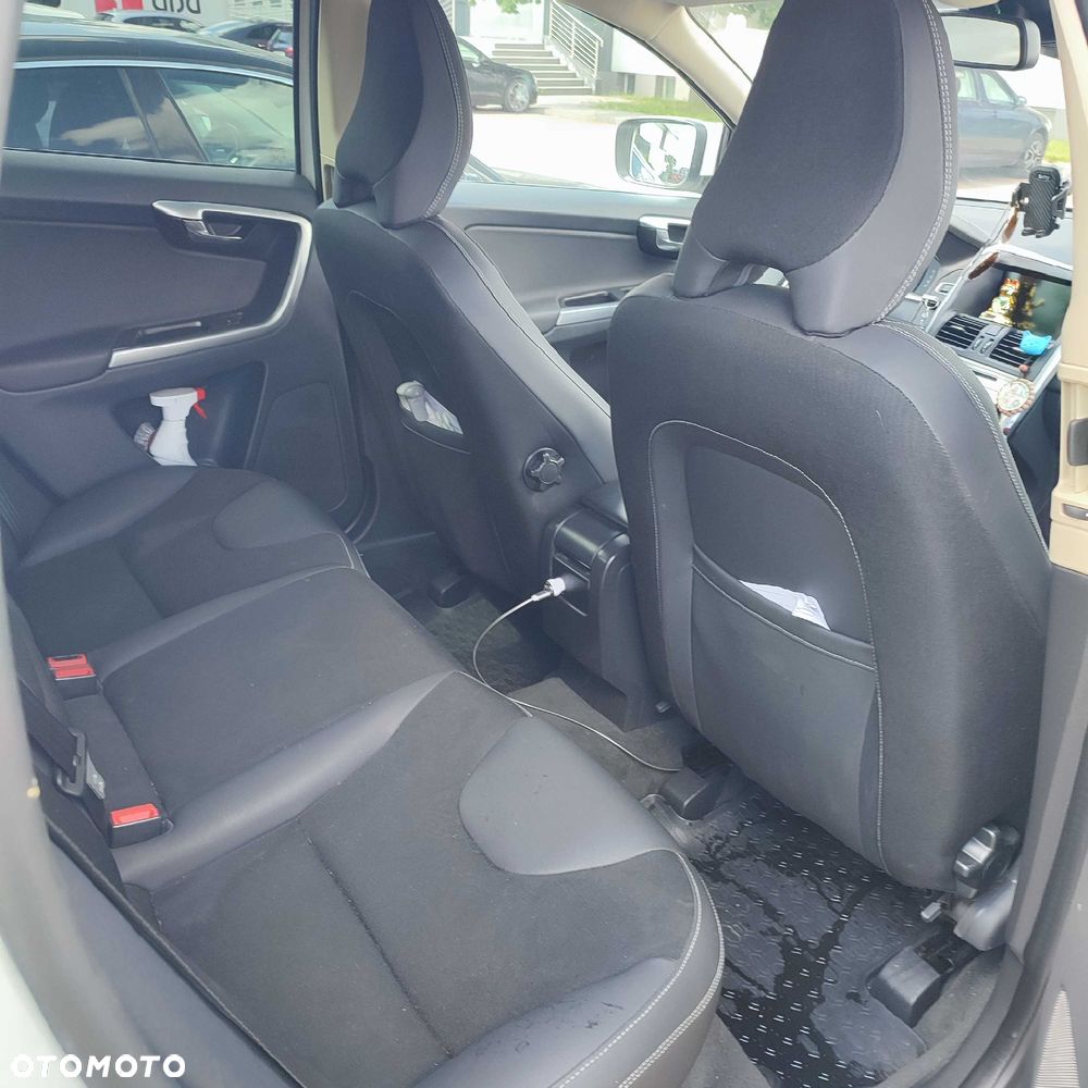 Volvo XC 60 - 6