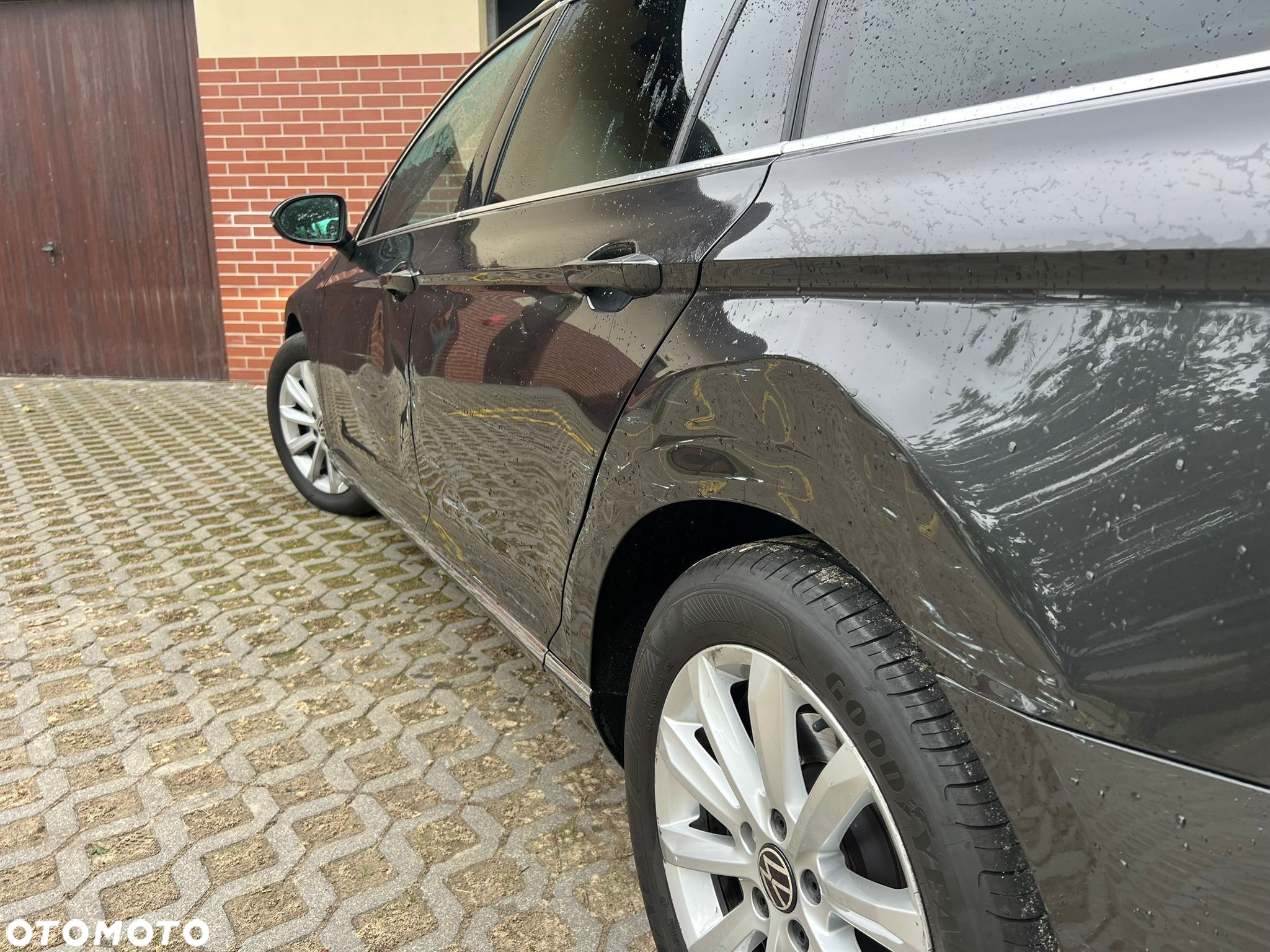 Volkswagen Passat Variant 2.0 TDI SCR DSG BlueMotion Highline - 13