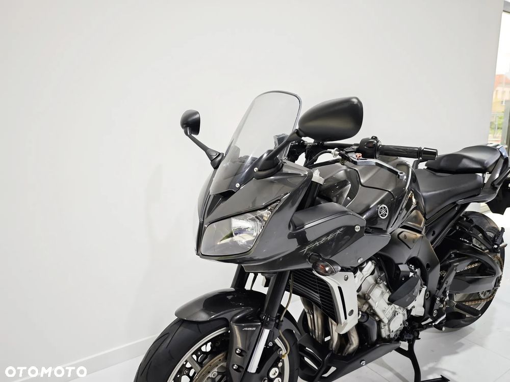Yamaha FZ - 17