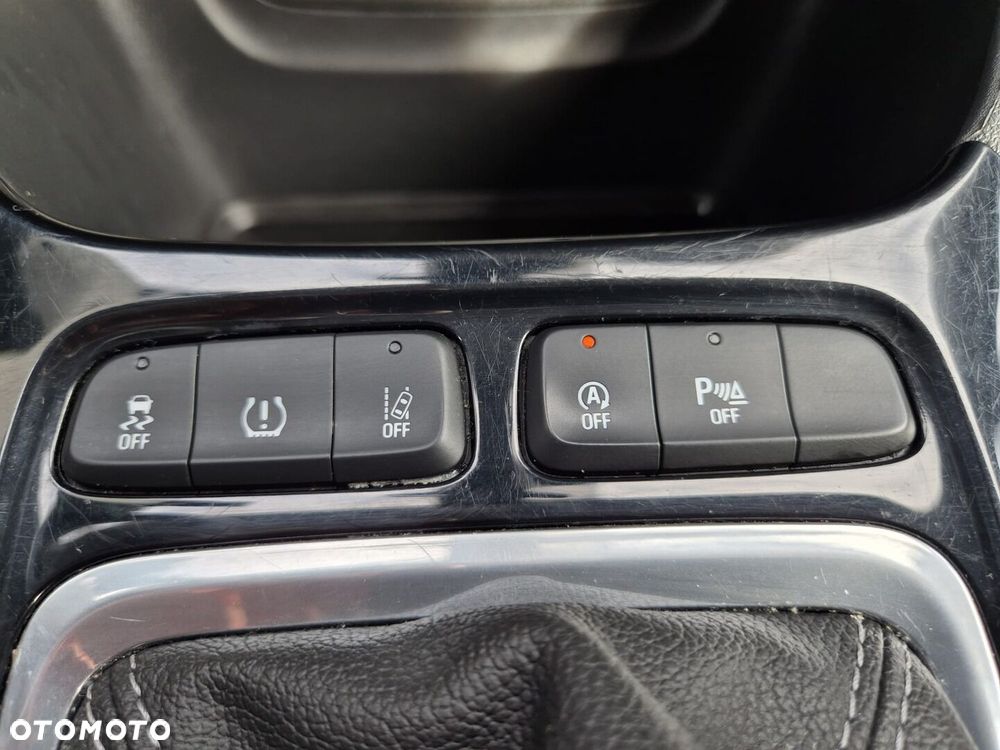 Opel Crossland X - 21