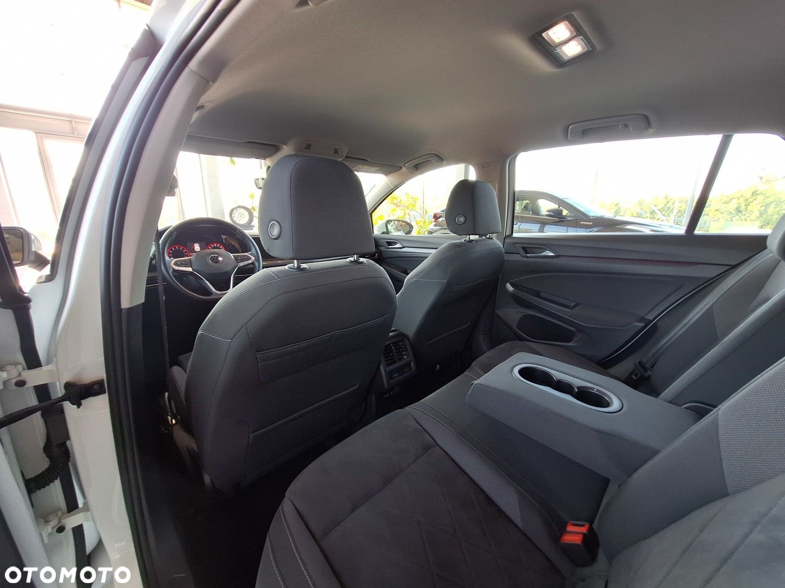 Volkswagen Golf - 20