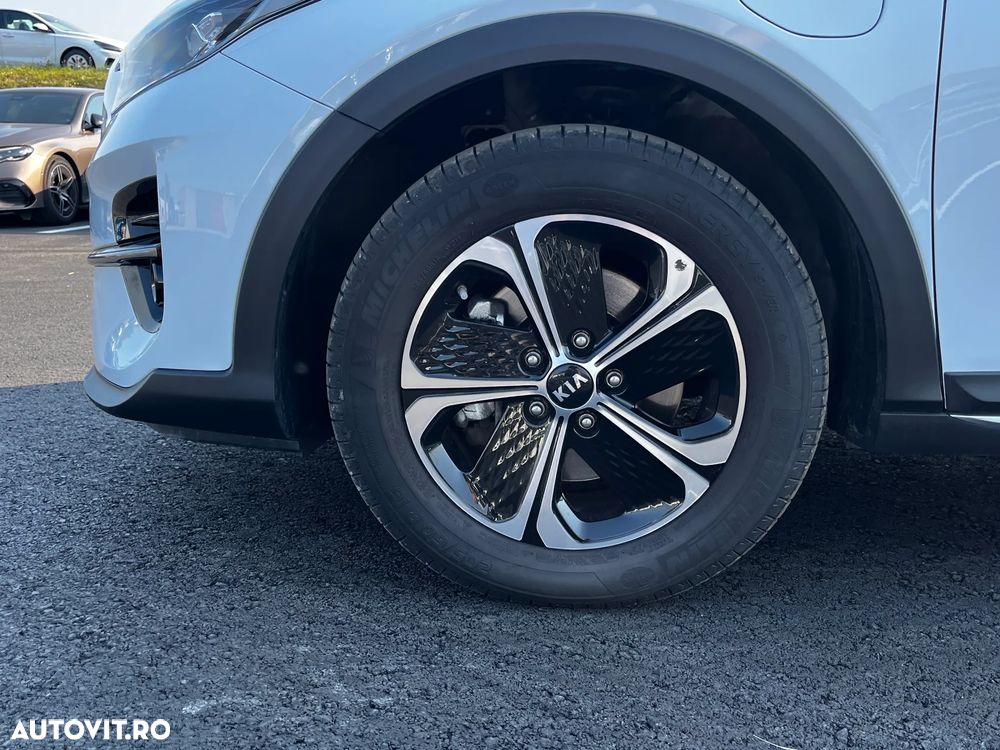 Kia XCeed - 31