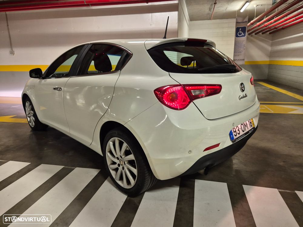 Alfa Romeo Giulietta 1.6 JTDM Impression - 13