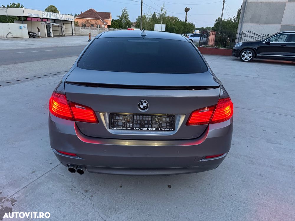 BMW Seria 5 518d Aut. - 22