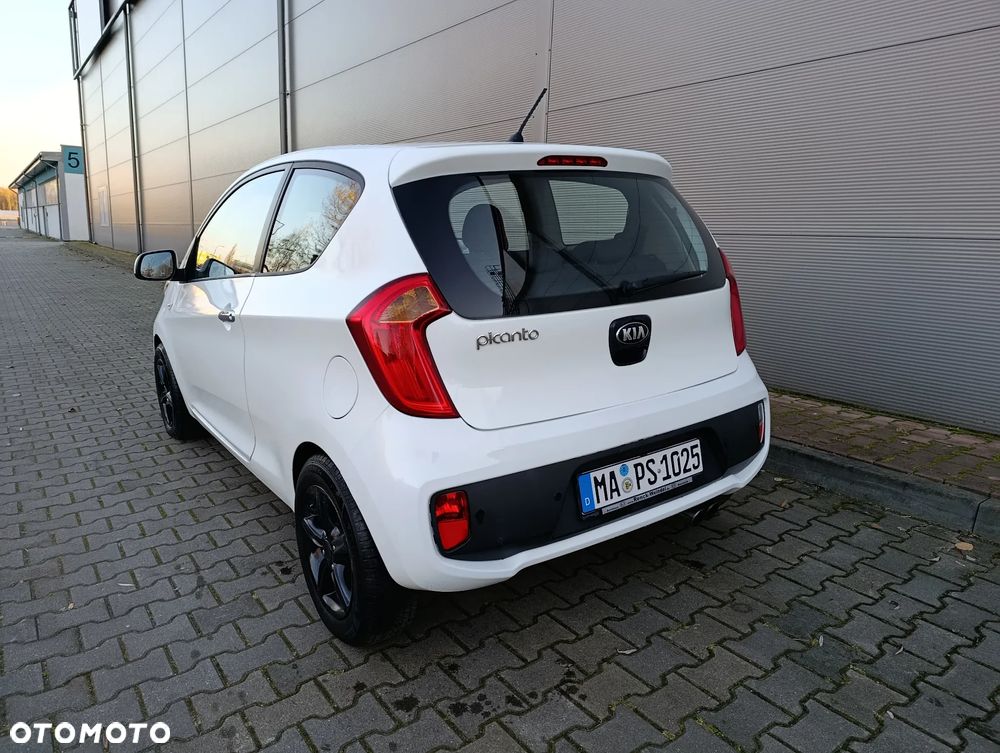 Kia Picanto 1.0 Dream Team Edition - 25