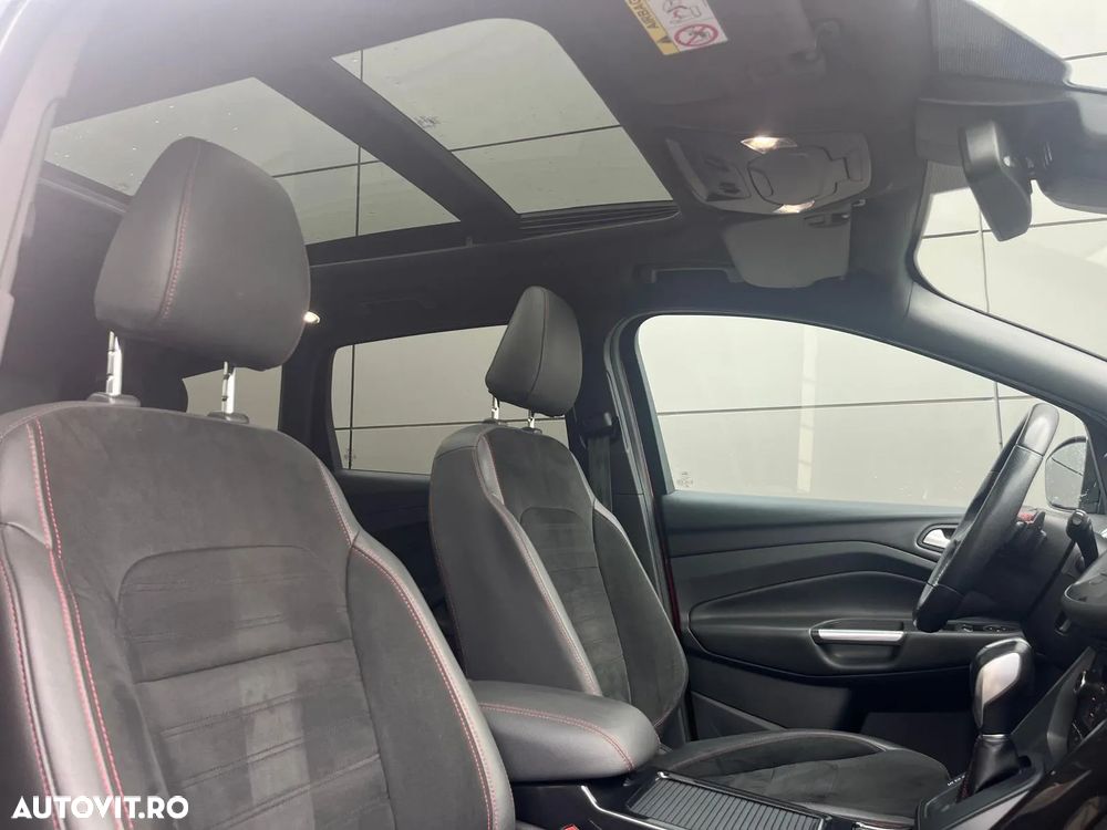 Ford Kuga 2.0 TDCi 4WD Powershift ST-Line - 2
