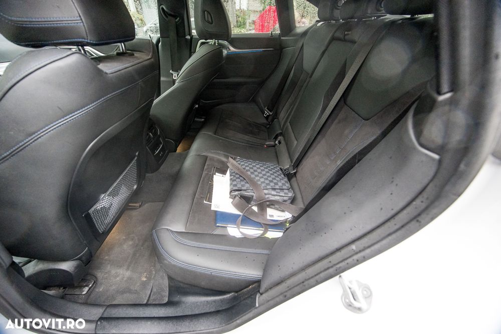 BMW i4 eDrive40 - 24