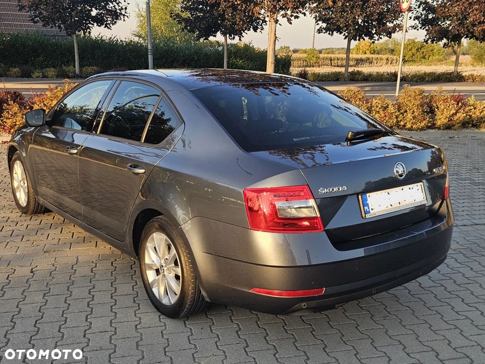 Skoda Octavia 1.4 TSI Ambition DSG - 6