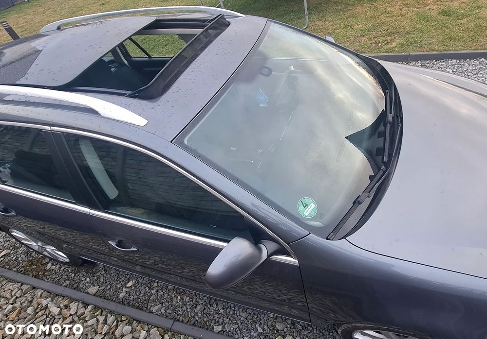 Volkswagen Golf - 22