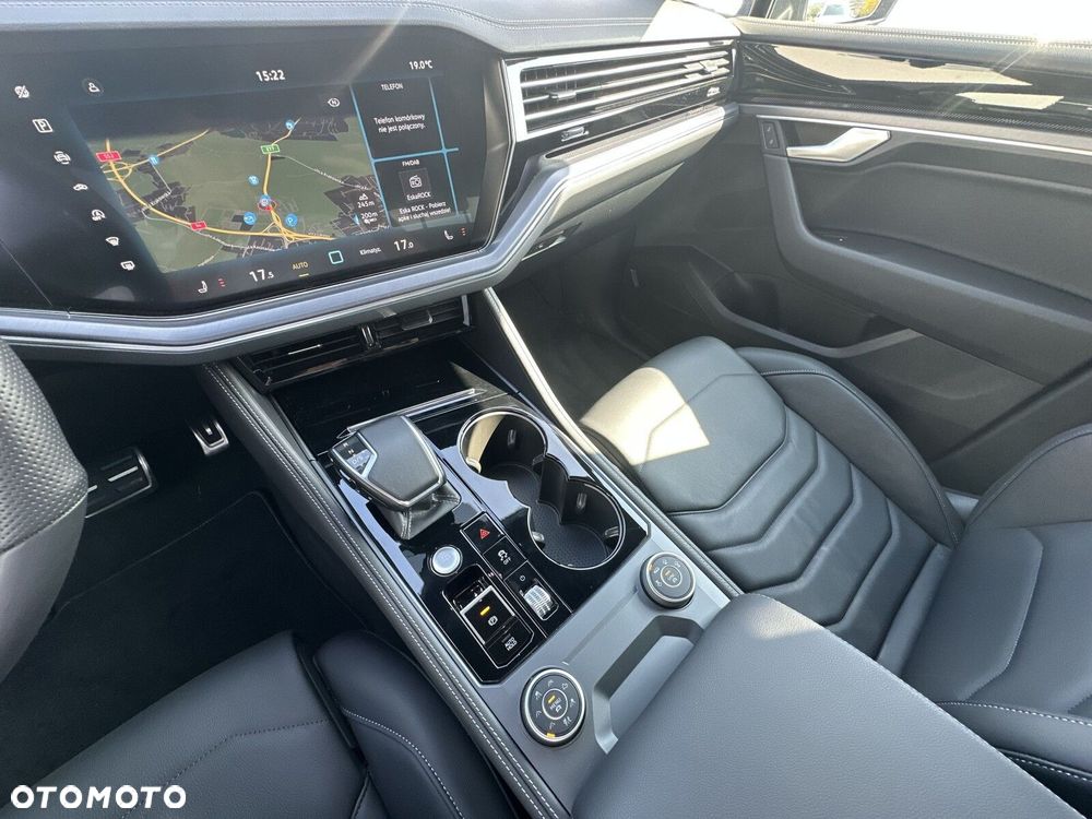 Volkswagen Touareg 3.0 V6 TDI 4Motion R-Line - 16