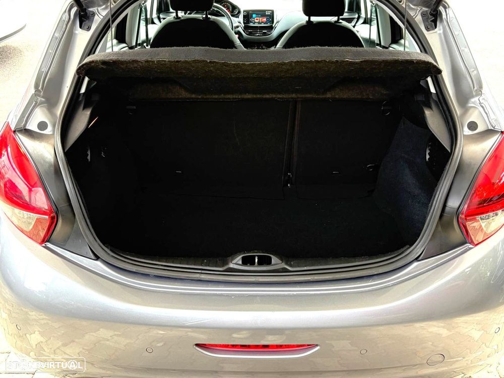 Peugeot 208 1.2 PureTech Allure - 20