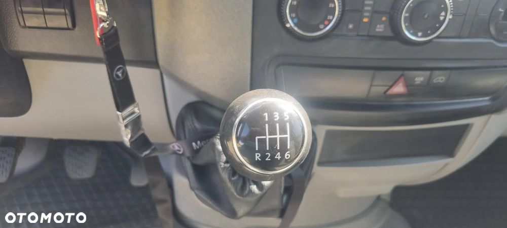 Volkswagen Crafter - 32