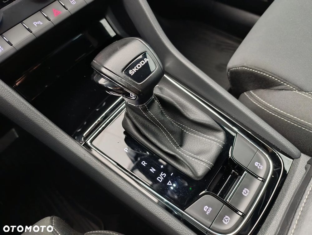 Skoda Karoq 1.5 TSI ACT 4x2 Sportline DSG - 28