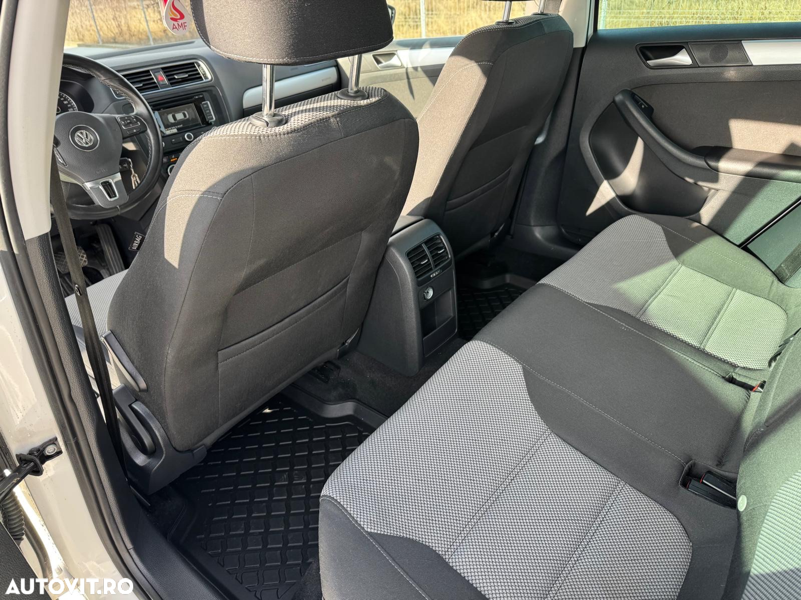Volkswagen Jetta 1.4 Hybrid DSG Comfortline - 15