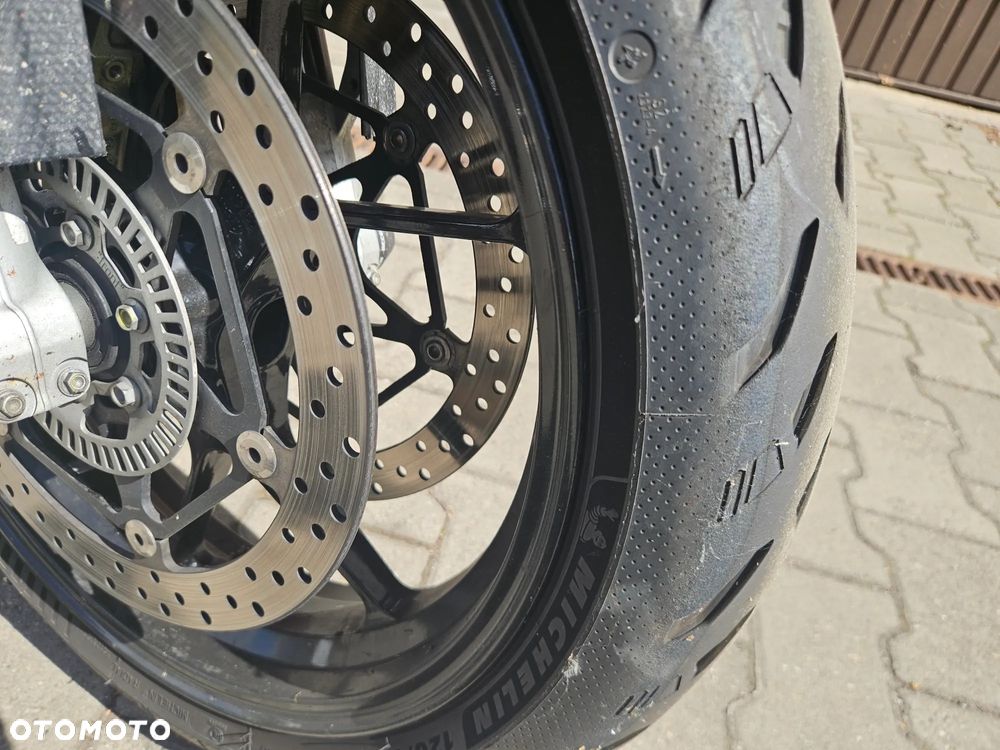 Aprilia Tuono - 7