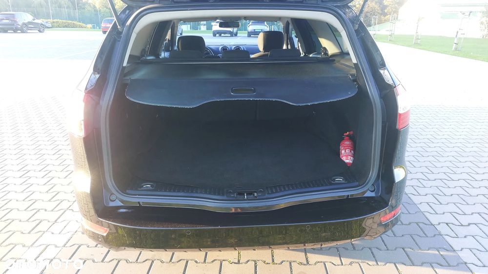 Ford Mondeo - 11