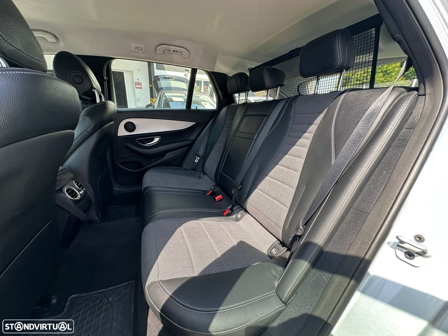 Mercedes-Benz E 220 d Avantgarde - 10