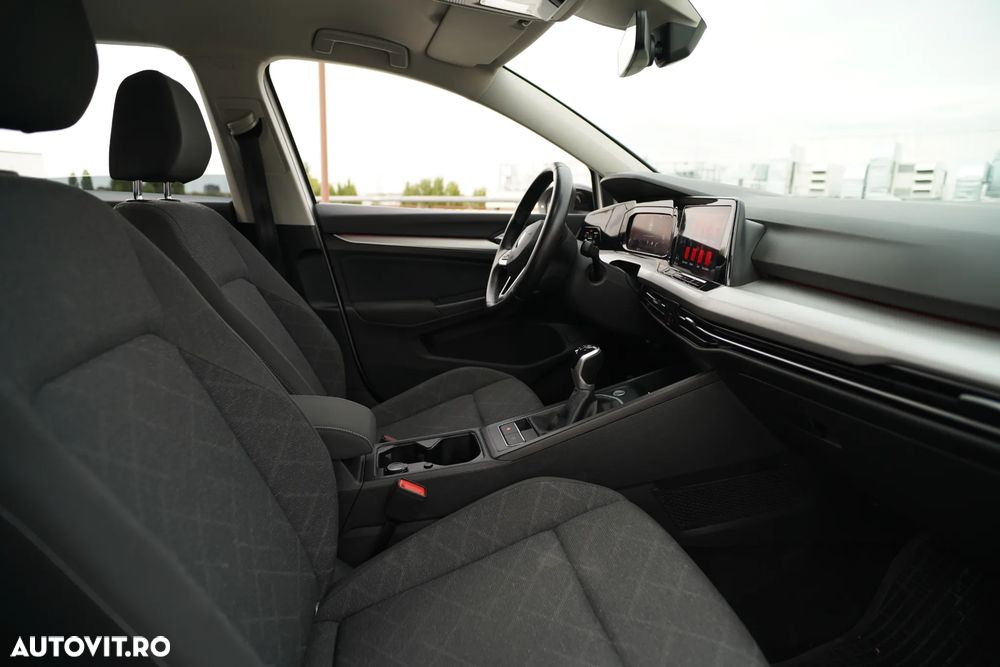Volkswagen Golf 1.5 TSI ACT Life - 25