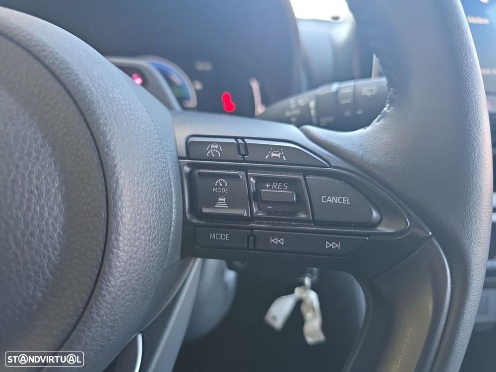 Toyota Yaris Cross 1.5 Hybrid Comfort Plus - 17