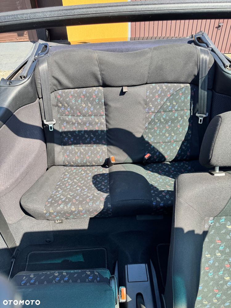 Volkswagen Golf 1.8 GL - 9