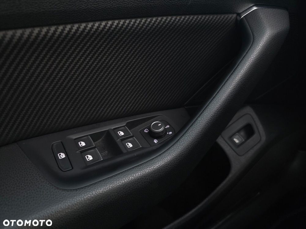 Volkswagen Arteon 2.0 TSI 4Motion R DSG - 9