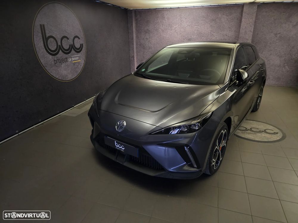 MG MG4 64 kWh XPower Luxury — fotografia 31