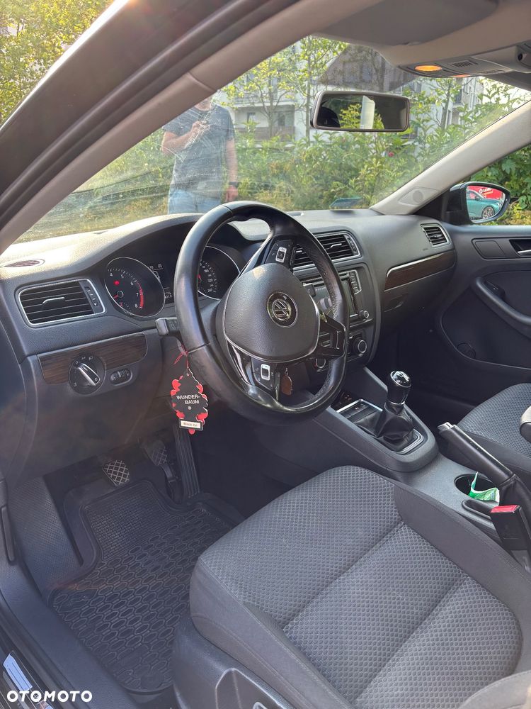 Volkswagen Jetta 1.2 TSI Comfortline - 8