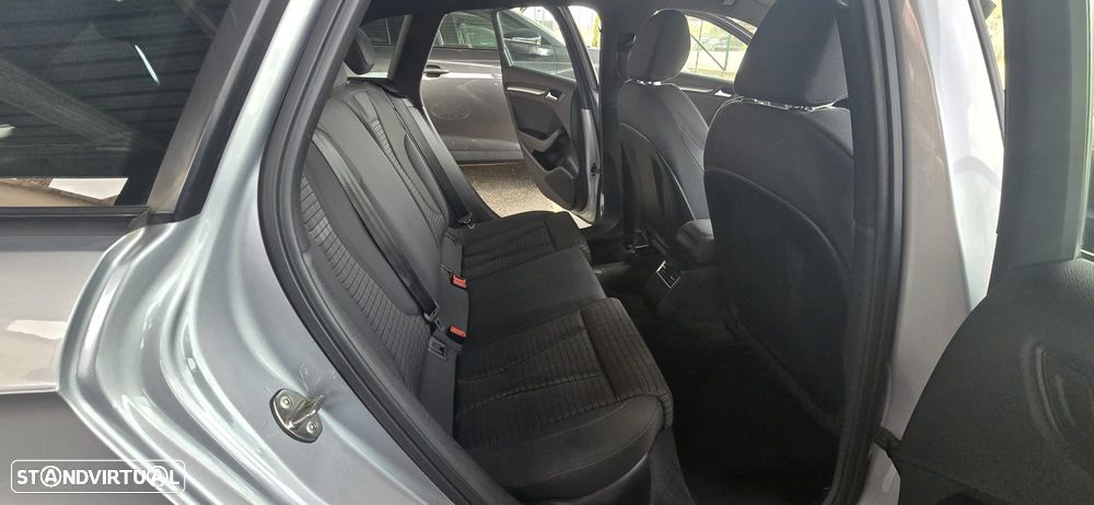 Audi A3 Sportback 1.6 TDI S-line - 22