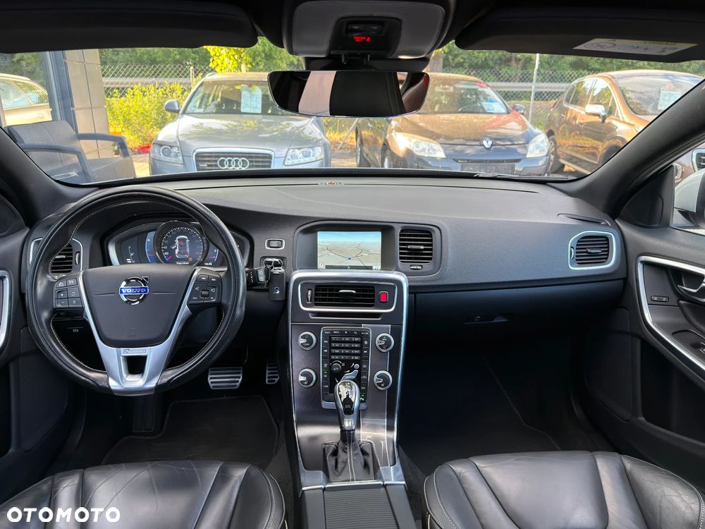 Volvo V60 D3 Drive-E R-Design Momentum - 8