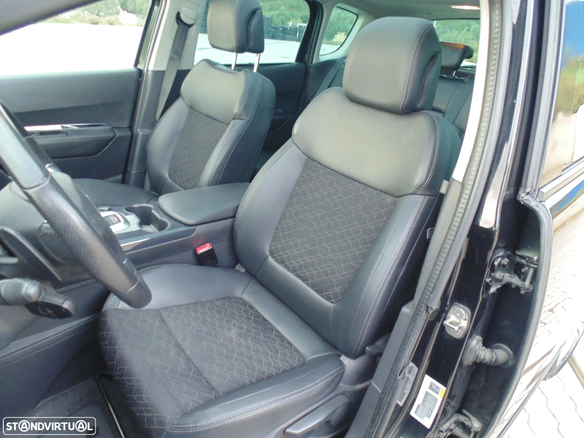 Peugeot 3008 1.6 e-HDi Allure 2-Tronic 110g - 22