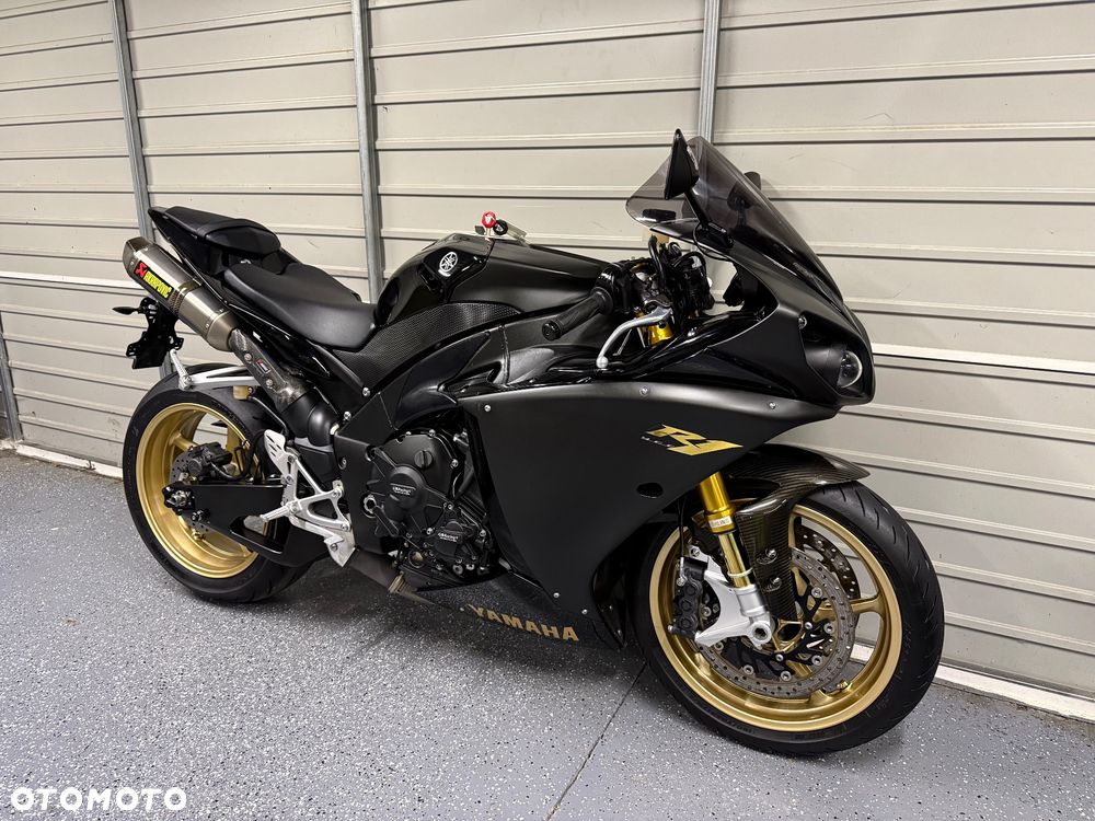 Yamaha R1 - 1