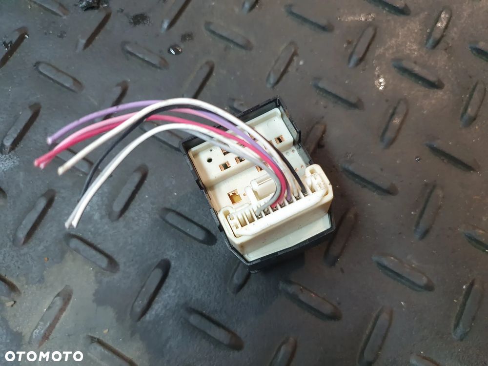 PRZEŁĄCZNIK LUSTEREK TOYOTA VERSO II EUROPA + WTYCZKA INSTALACJA - 2