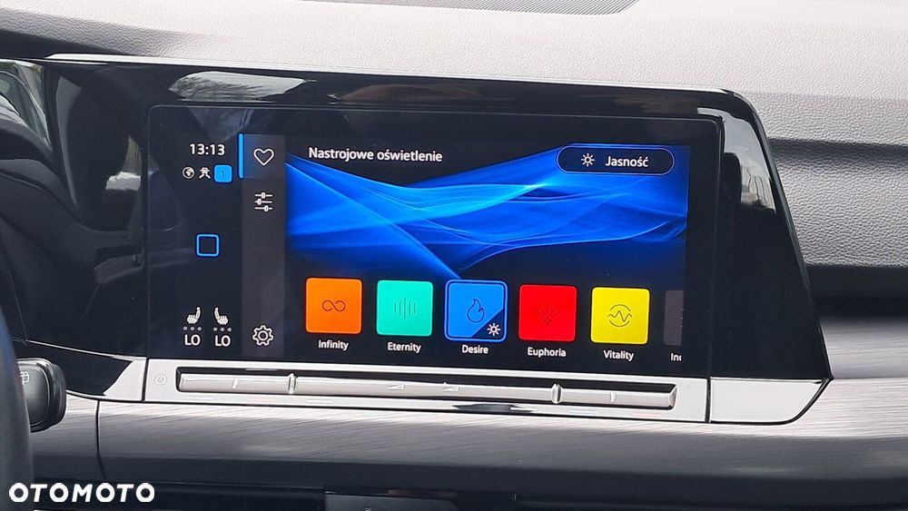 Volkswagen Golf 1.5 eTSI EVO Style DSG - 26
