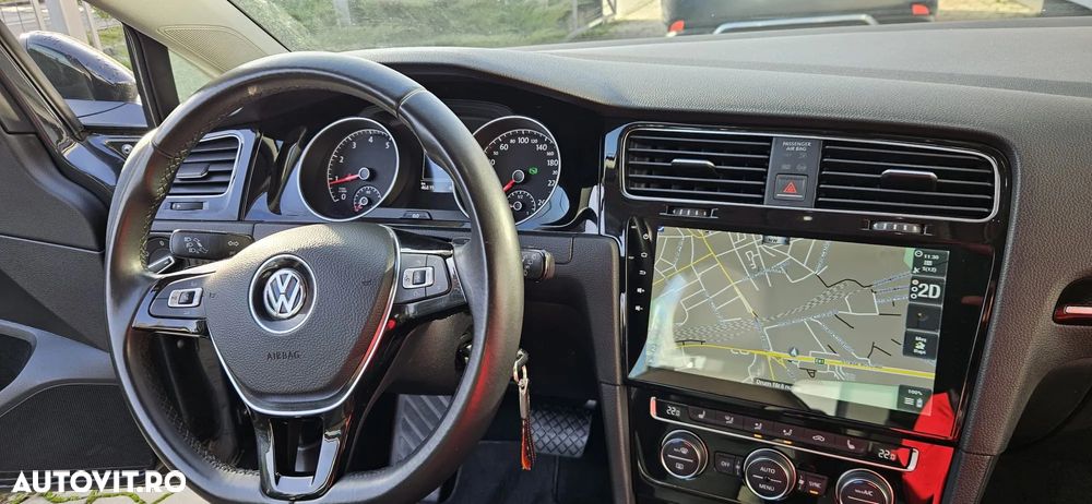 Volkswagen Golf - 21