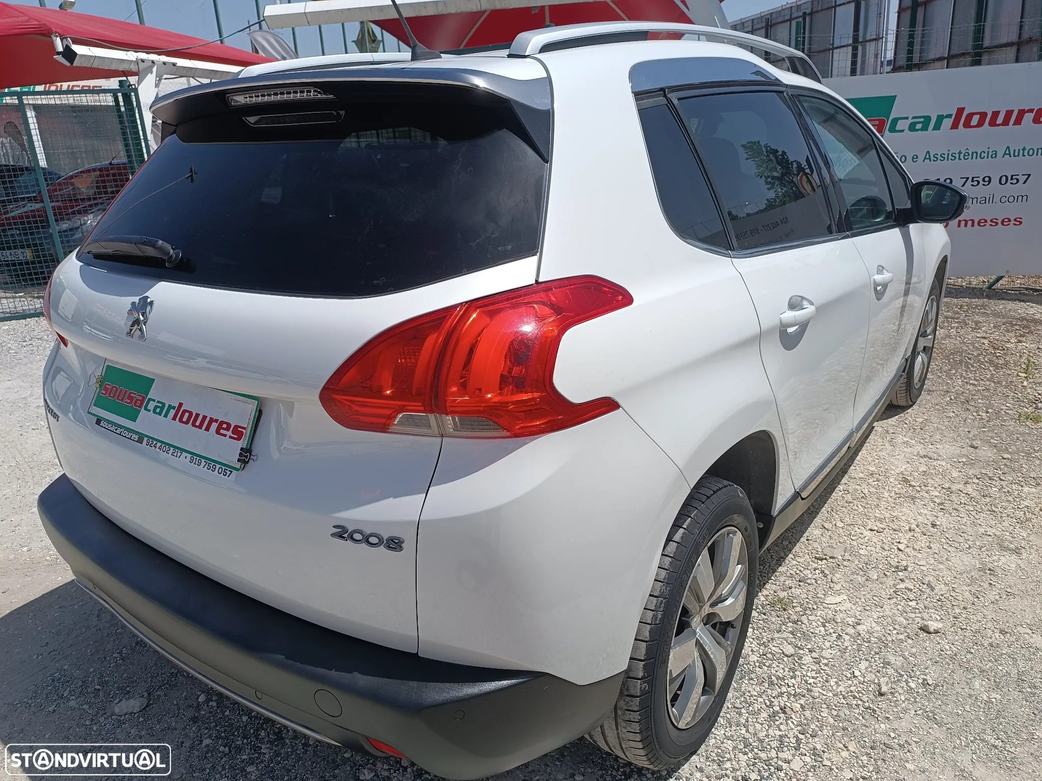 Peugeot 2008 - 11