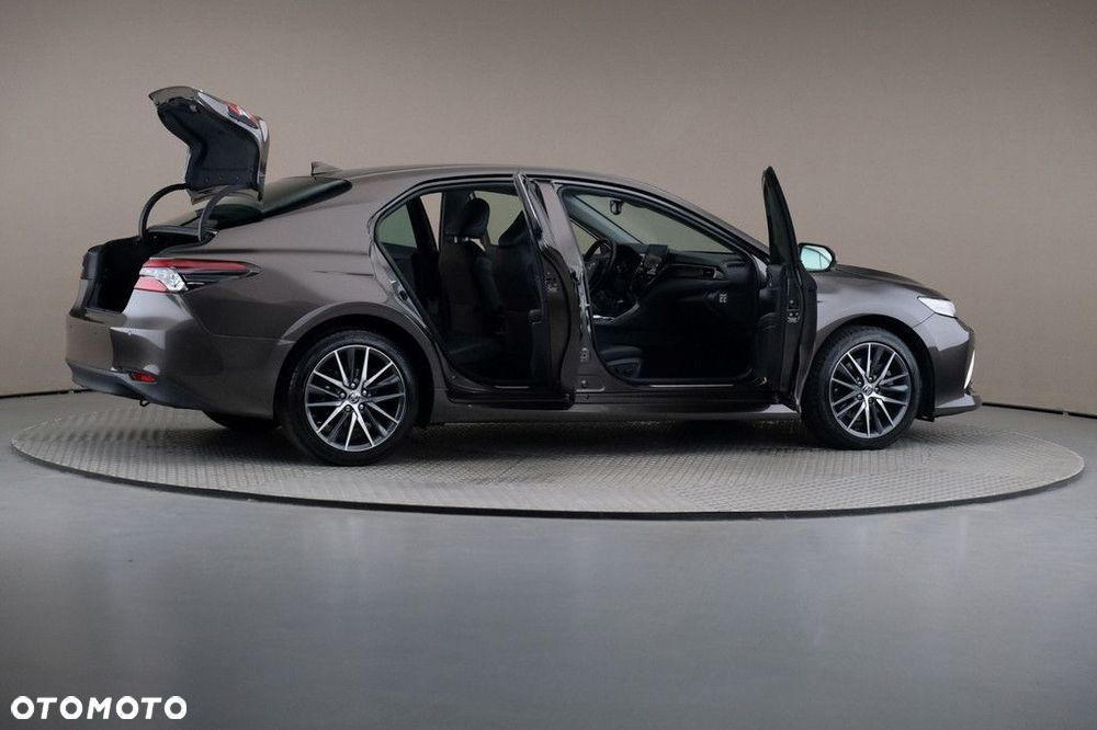 Toyota Camry 2.5 Hybrid Executive CVT - 6