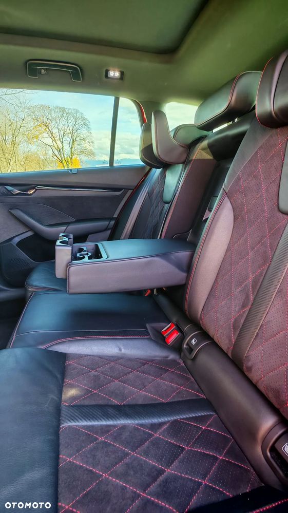 Skoda Octavia 2.0 TSI RS 245 DSG - 26
