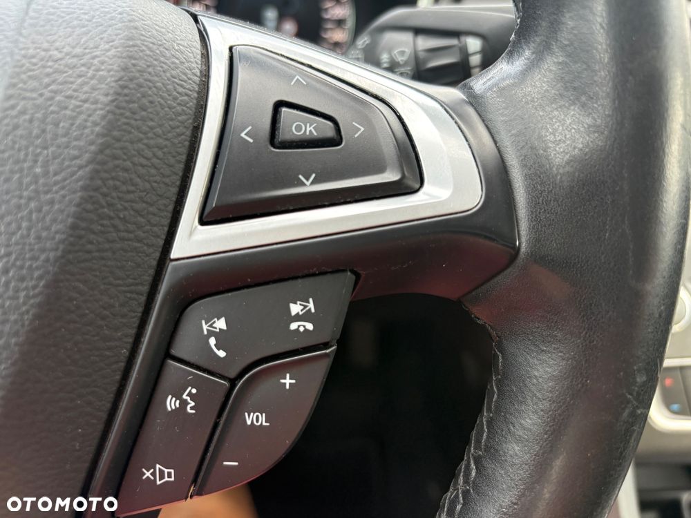 Ford Mondeo 1.5 EcoBoost Ambiente Plus - 25