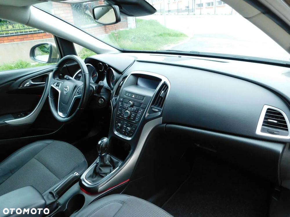Opel Astra 1.4 Turbo Cosmo - 17