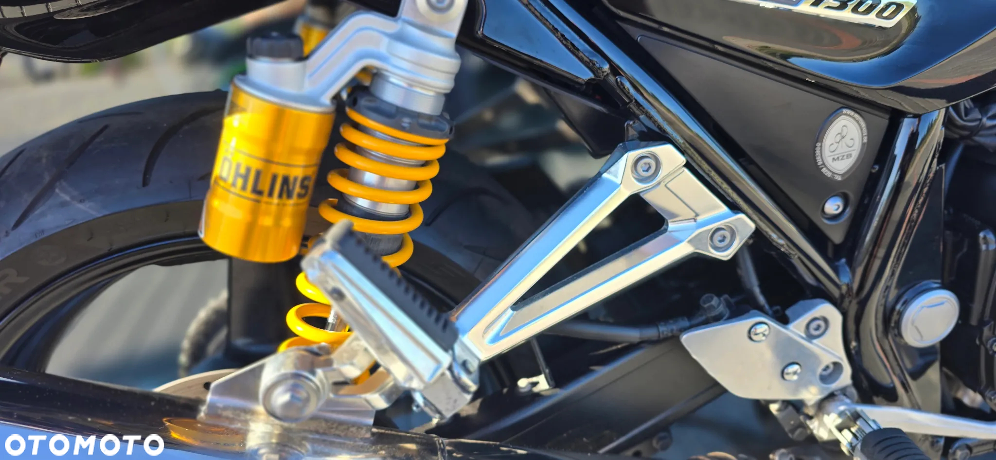 Yamaha XJR - 19