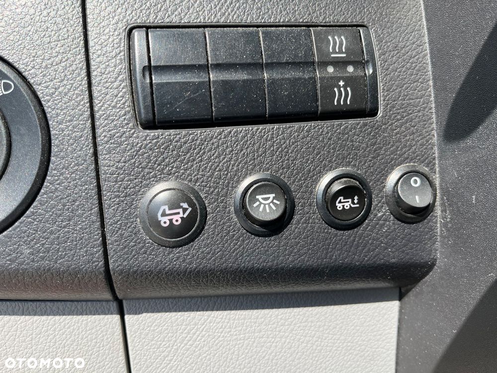 Volkswagen Crafter - 11