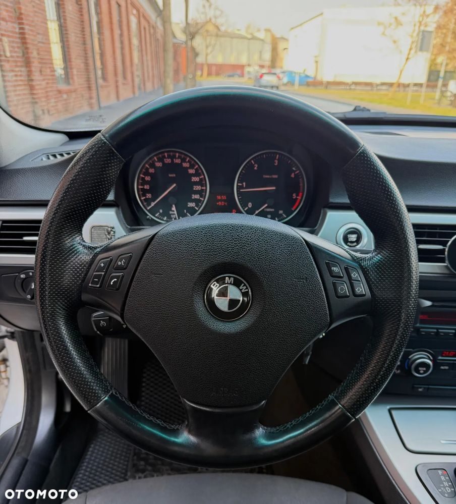 BMW Seria 3 320d DPF - 20