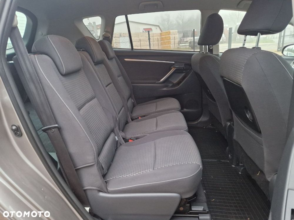 Toyota Verso 1.6 D-4D Premium - 18