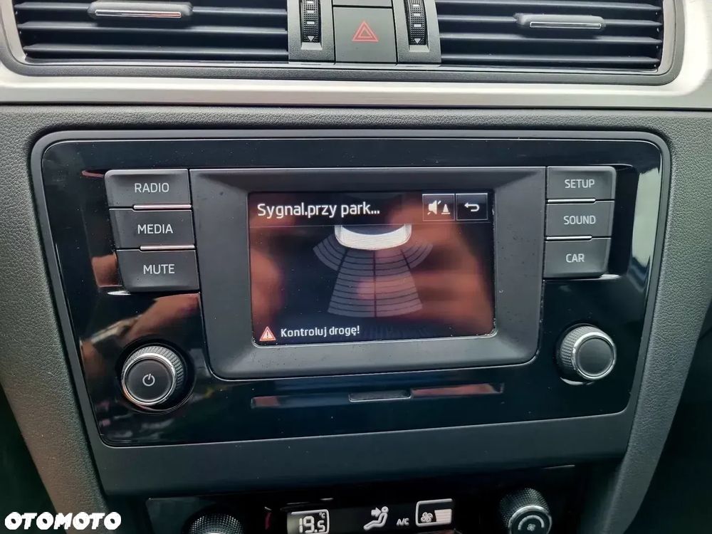 Skoda RAPID 1.2 TSI Ambition - 16