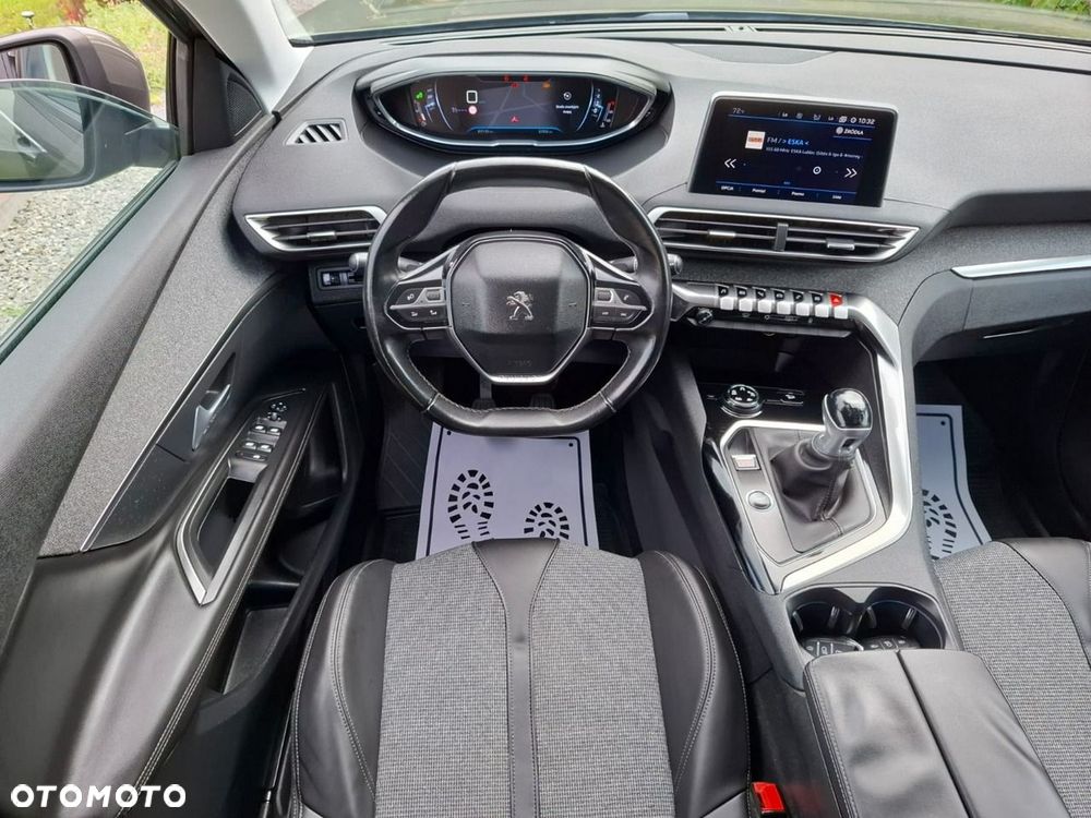 Peugeot 3008 PureTech 130 Stop & Start GPF Allure - 24