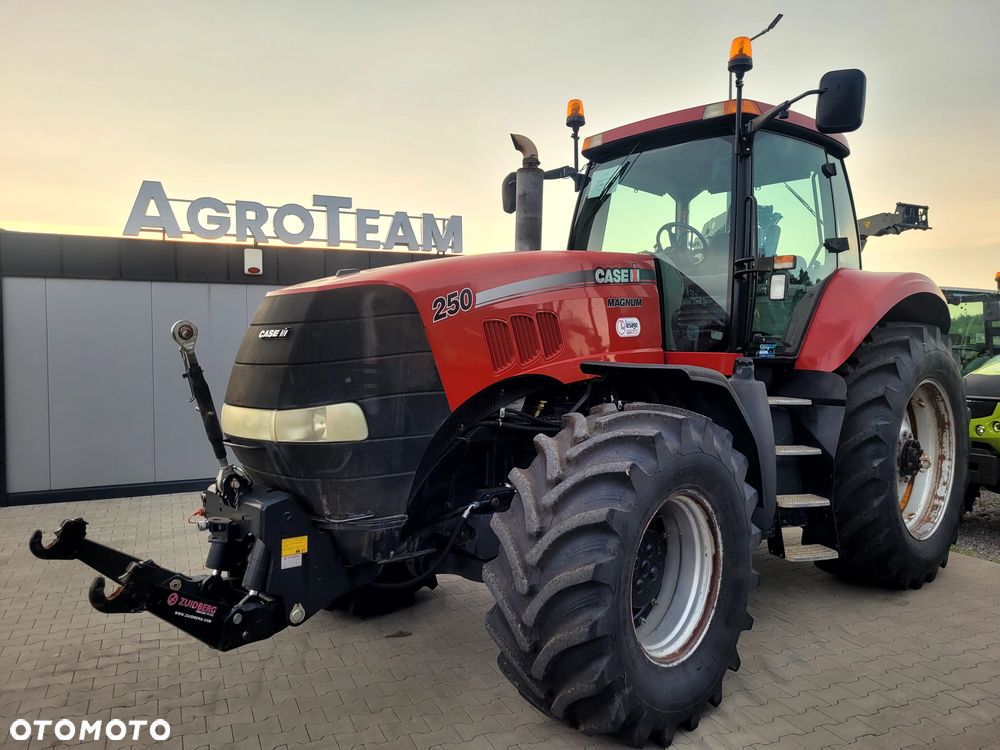 Case IH MAGNUM 250 - 13