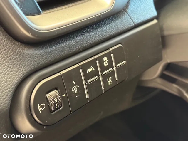 Kia Ceed 1.5 T-GDI M DCT - 16