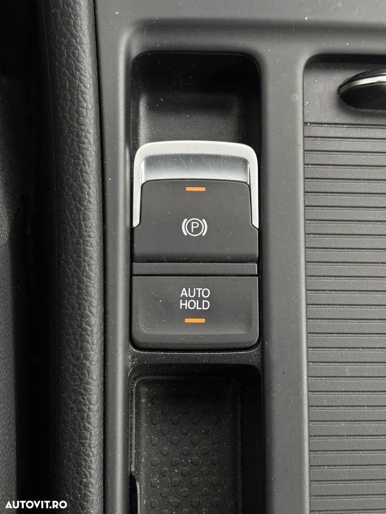 Volkswagen Golf 2.0 TDI BlueMotion Technology Allstar - 11