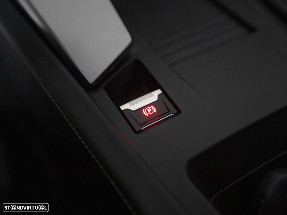 Peugeot 408 Plug-In Hybrid 225 e-EAT8 GT - 19